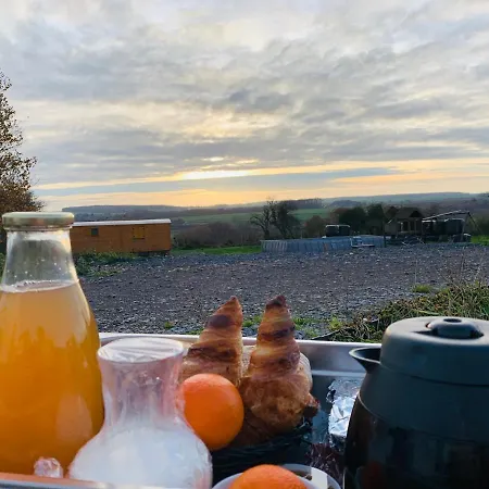 Campsite La Roulotte Du Pre En Bulles Et Produits Locaux De La Ferme A Labuissiere